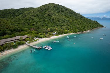 Full-day tour to Fitzroy Island with glass bottom boat and lunch